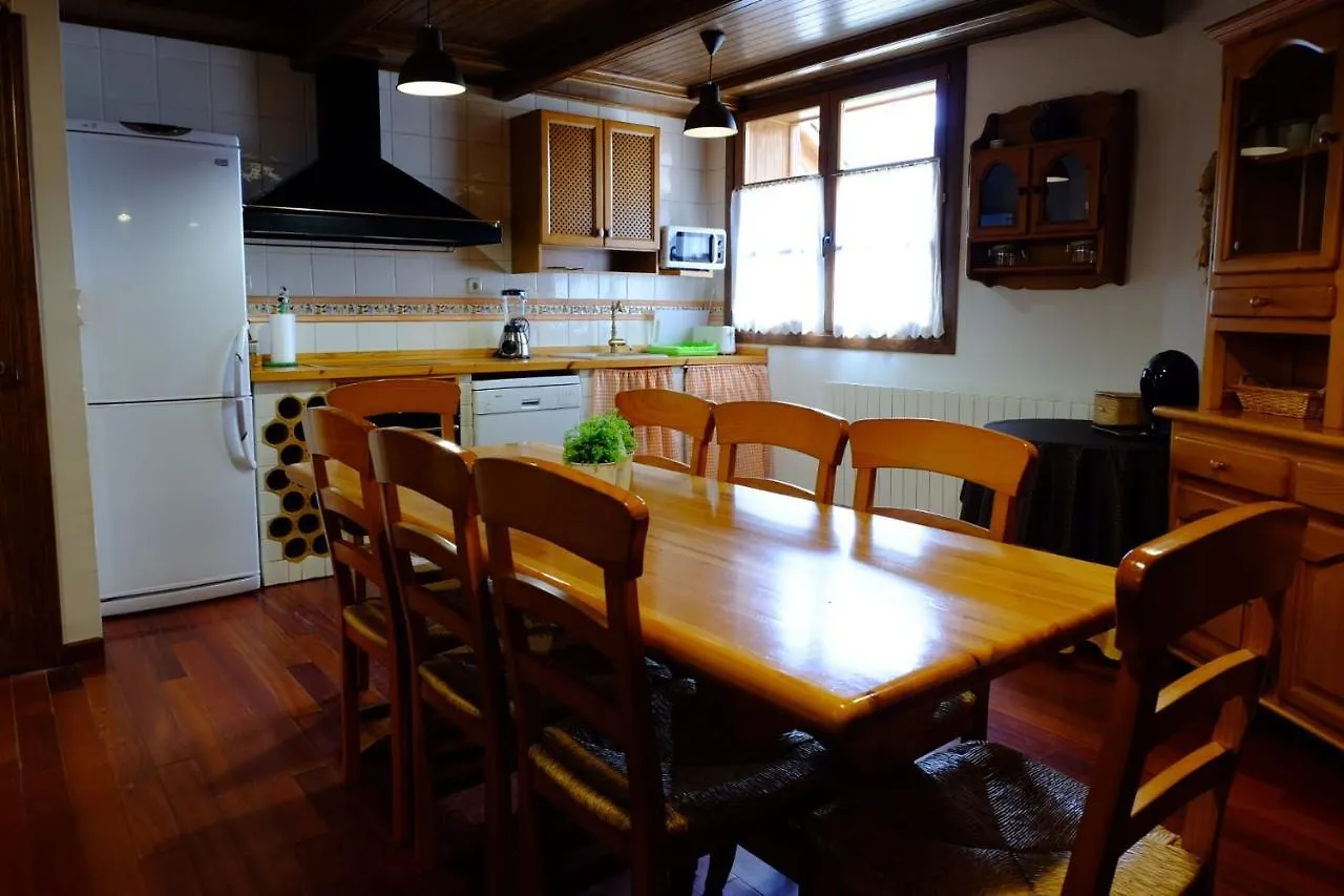Apartamento Rustico Escunhau 0*,